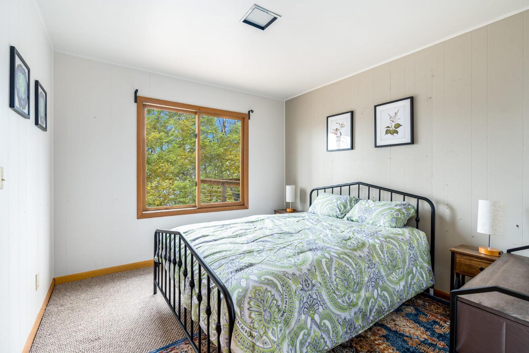 Chalet W Hot Tub, Large Deck, Grill, & Fast Wifi Berkeley Springs Bagian luar foto