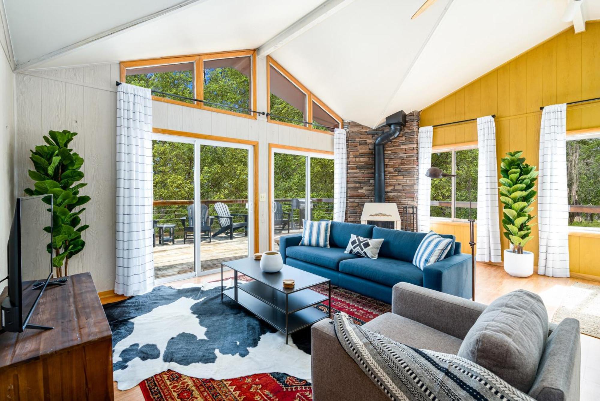 Chalet W Hot Tub, Large Deck, Grill, & Fast Wifi Berkeley Springs Bagian luar foto