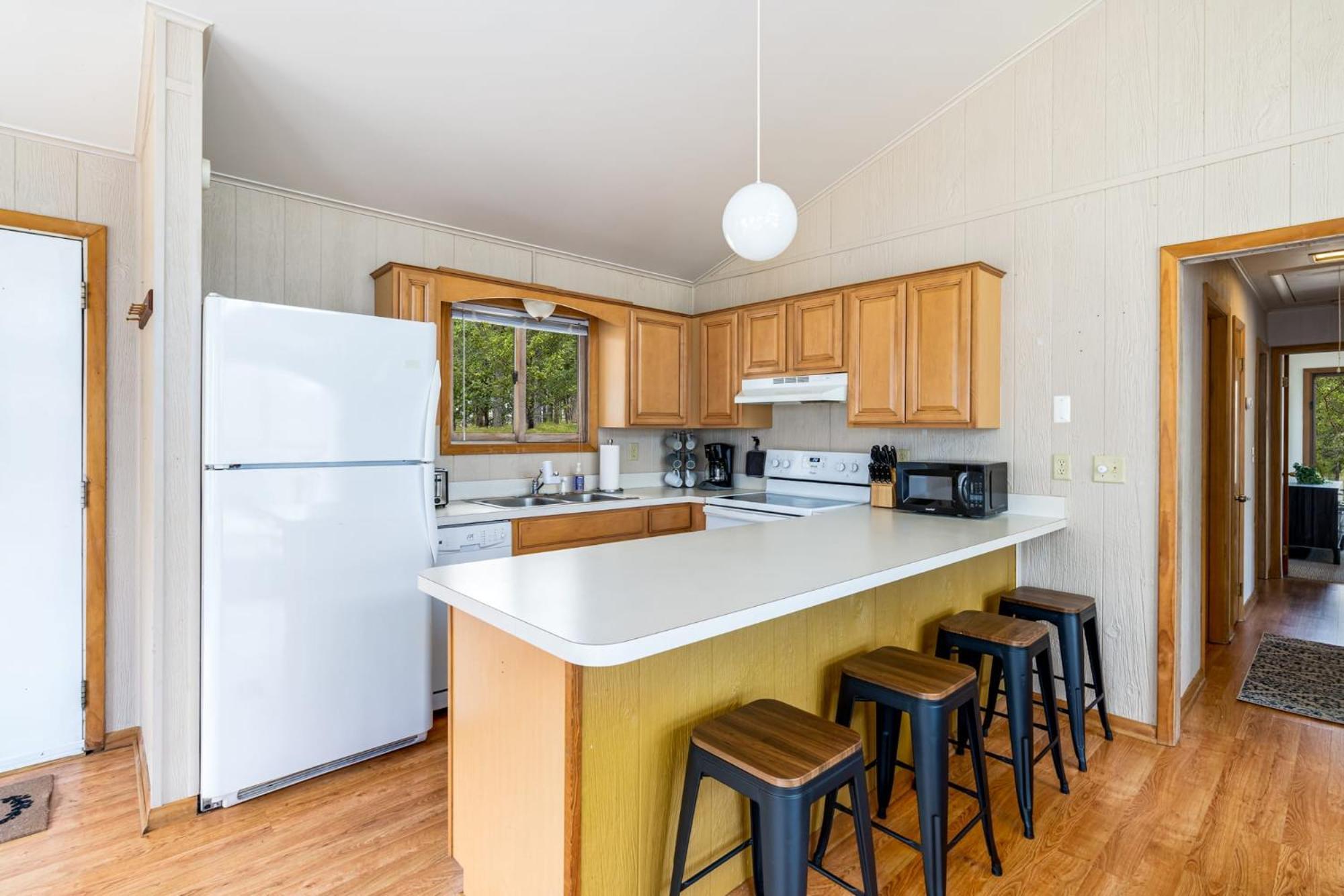 Chalet W Hot Tub, Large Deck, Grill, & Fast Wifi Berkeley Springs Bagian luar foto